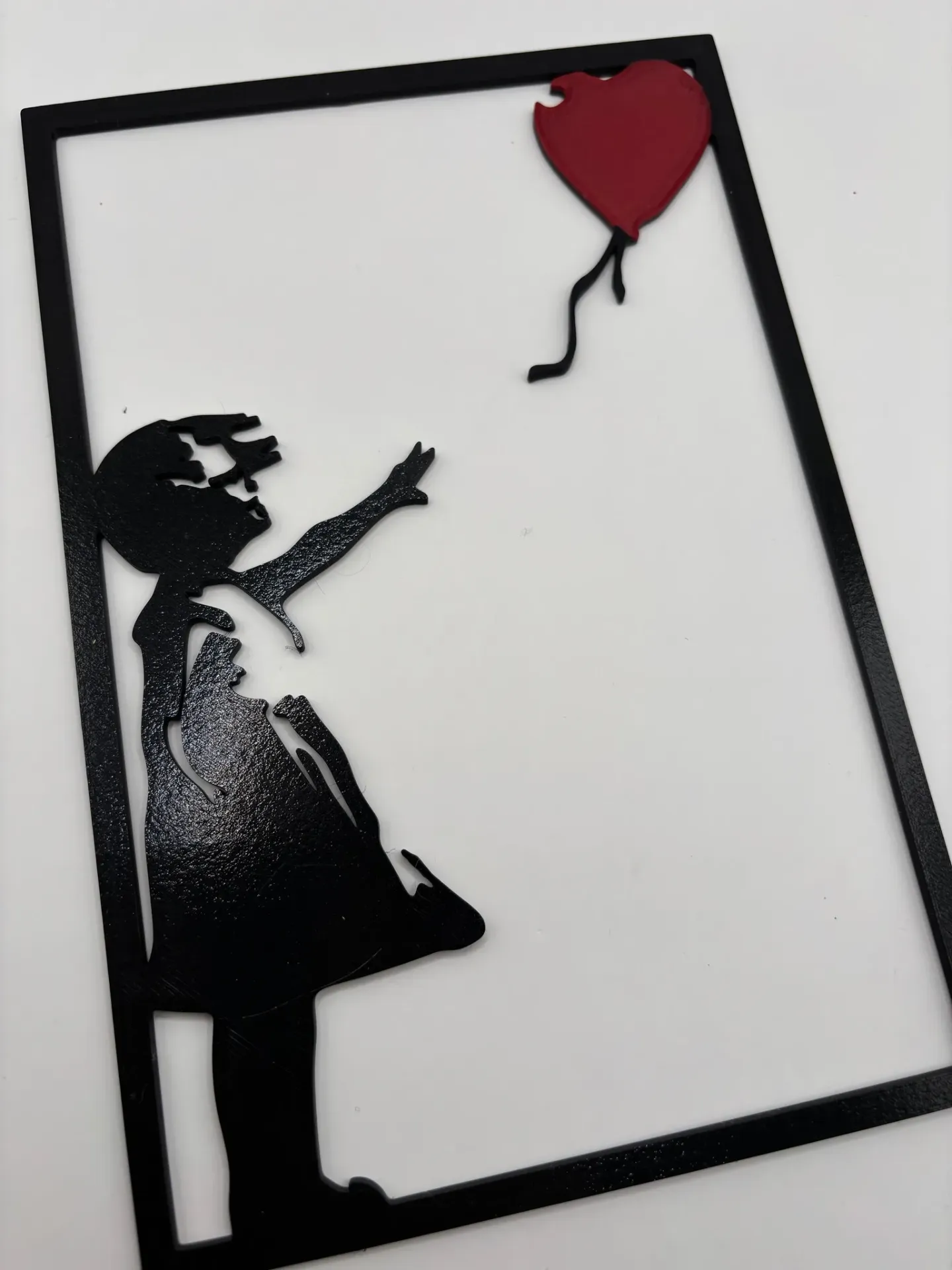 Wall Art Bambina con Palloncino Rosso 22x15cm Stampa 3D Bicolore Quadro Moderno